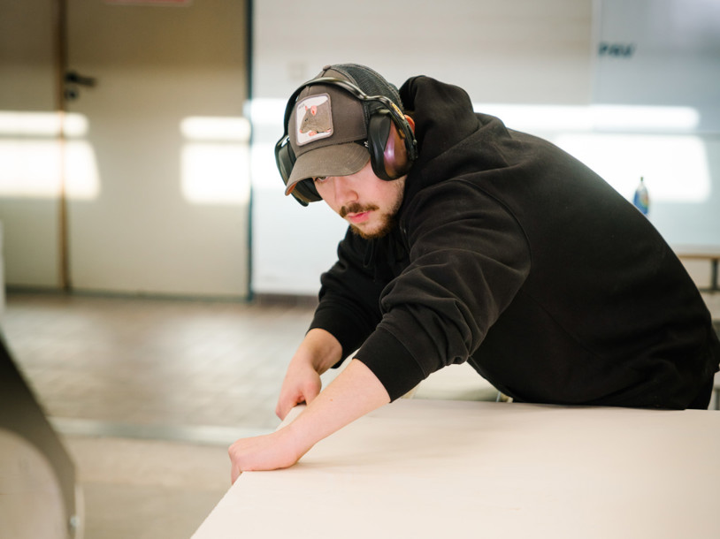 Leerling 7E Jaar Houtbewerking GO! De Prins Atelier 3 Woodwize Rh